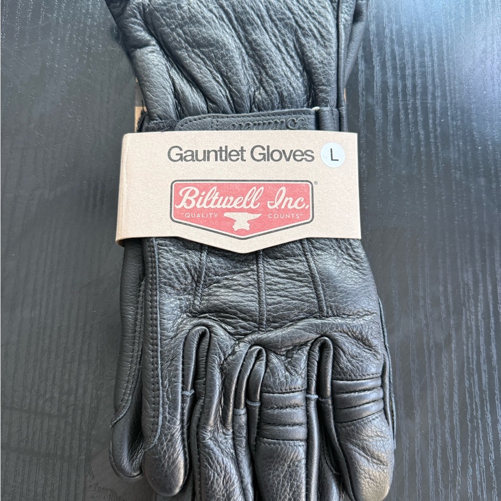 Black Gauntlet Gloves